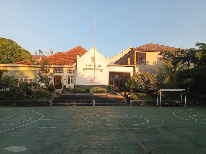 Gerbang Utama SMP Negeri 12 Bandung