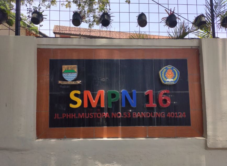 SMPN 16