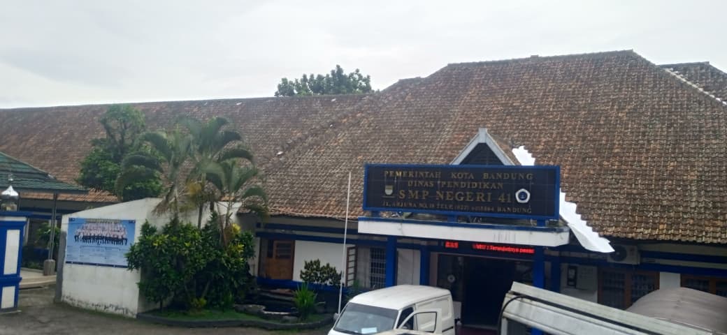 Gedung Utama SMPN 41 Bandung