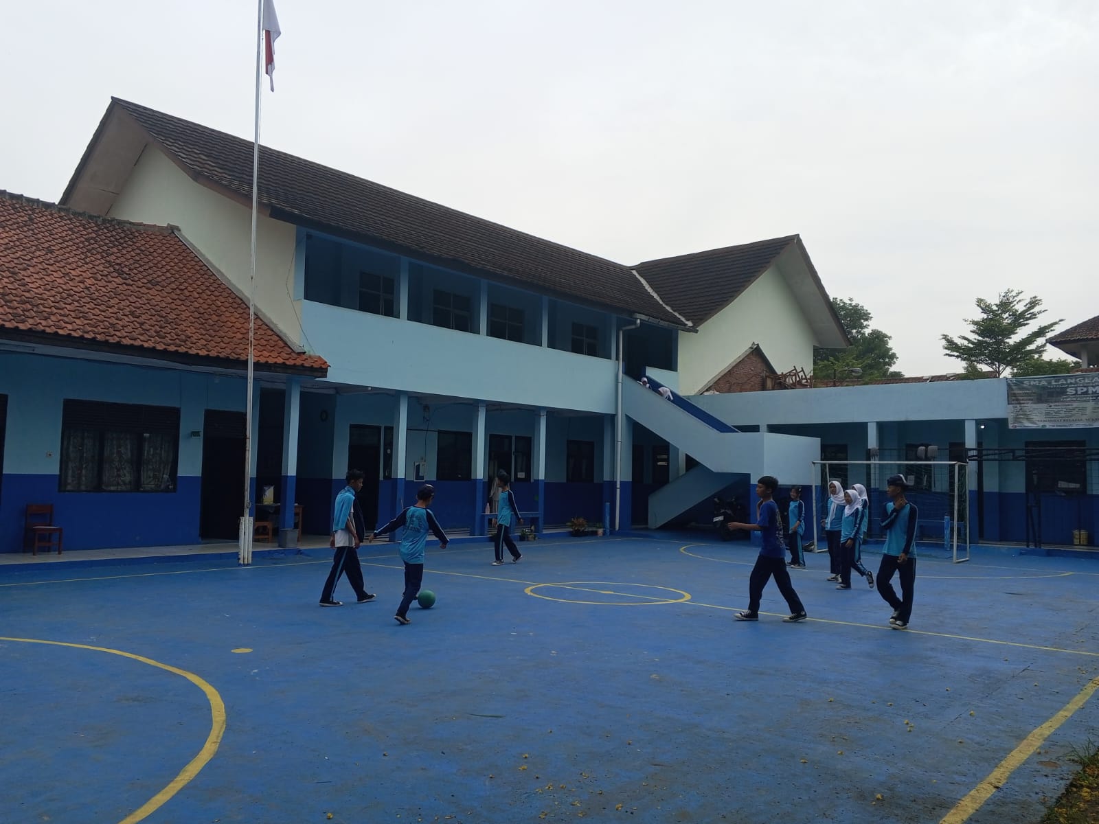 foto gedung utama sekolah