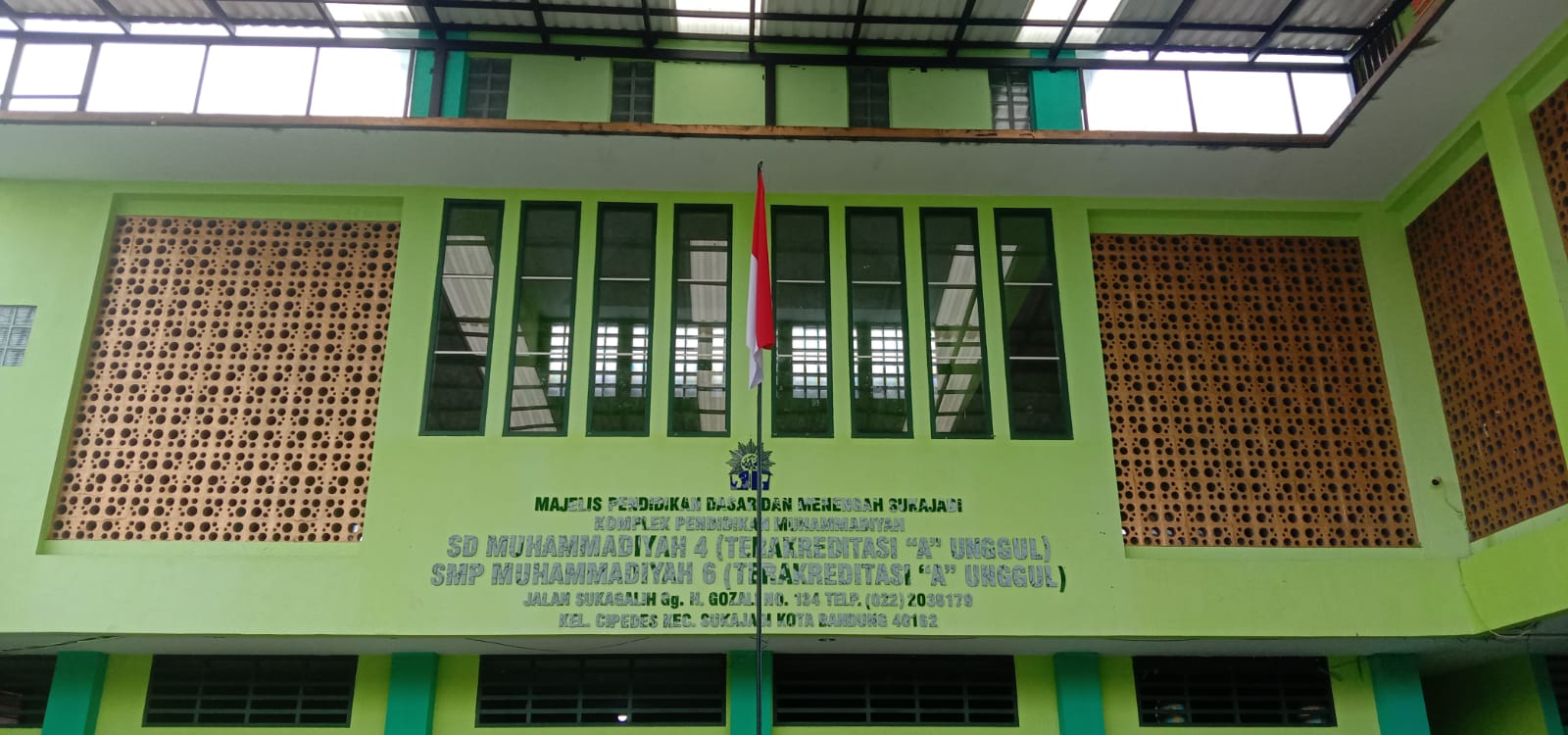 Foto Depan Gedung Sekolah