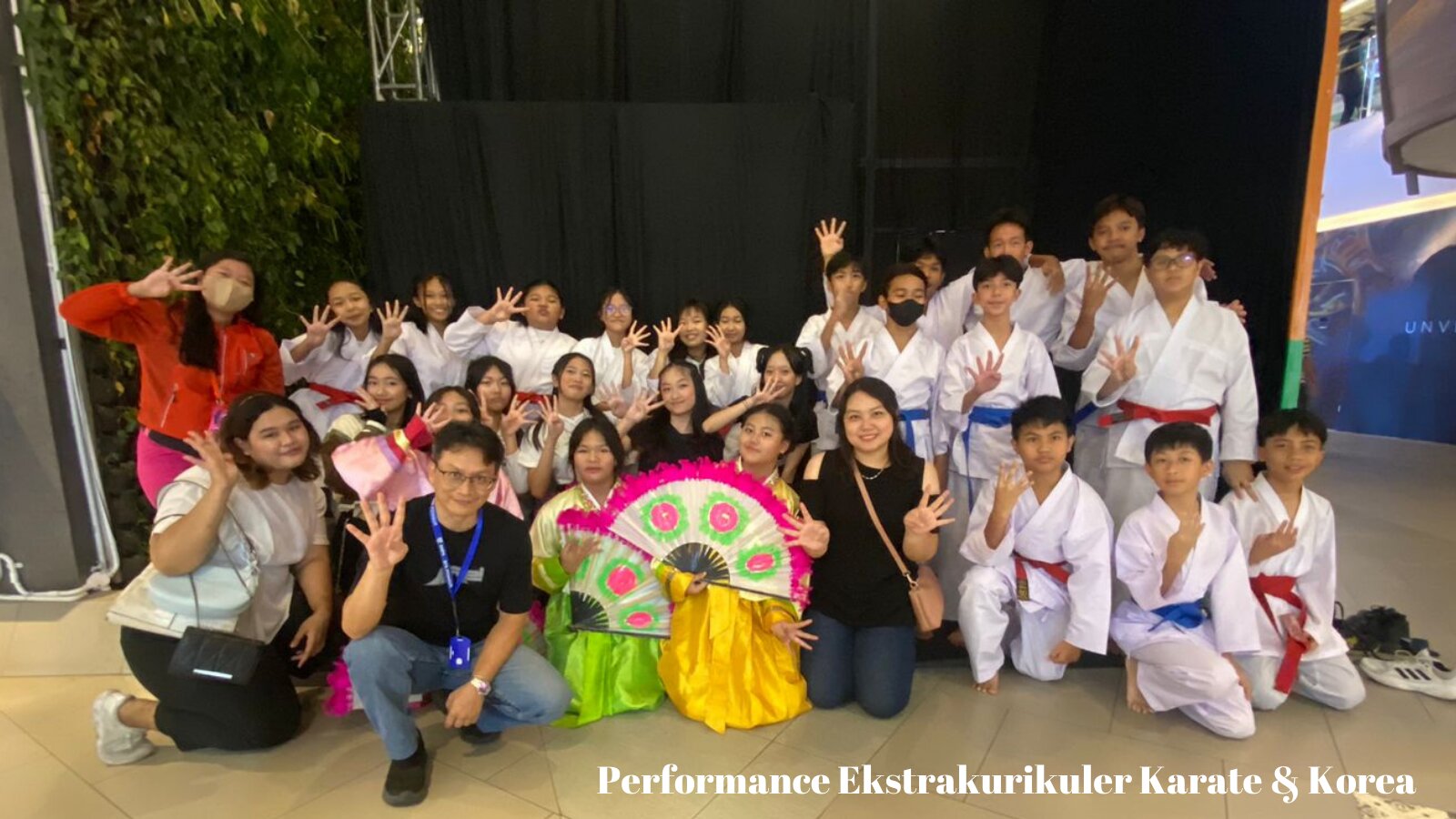 Performance Ekstrakurikuler Karate & Korea