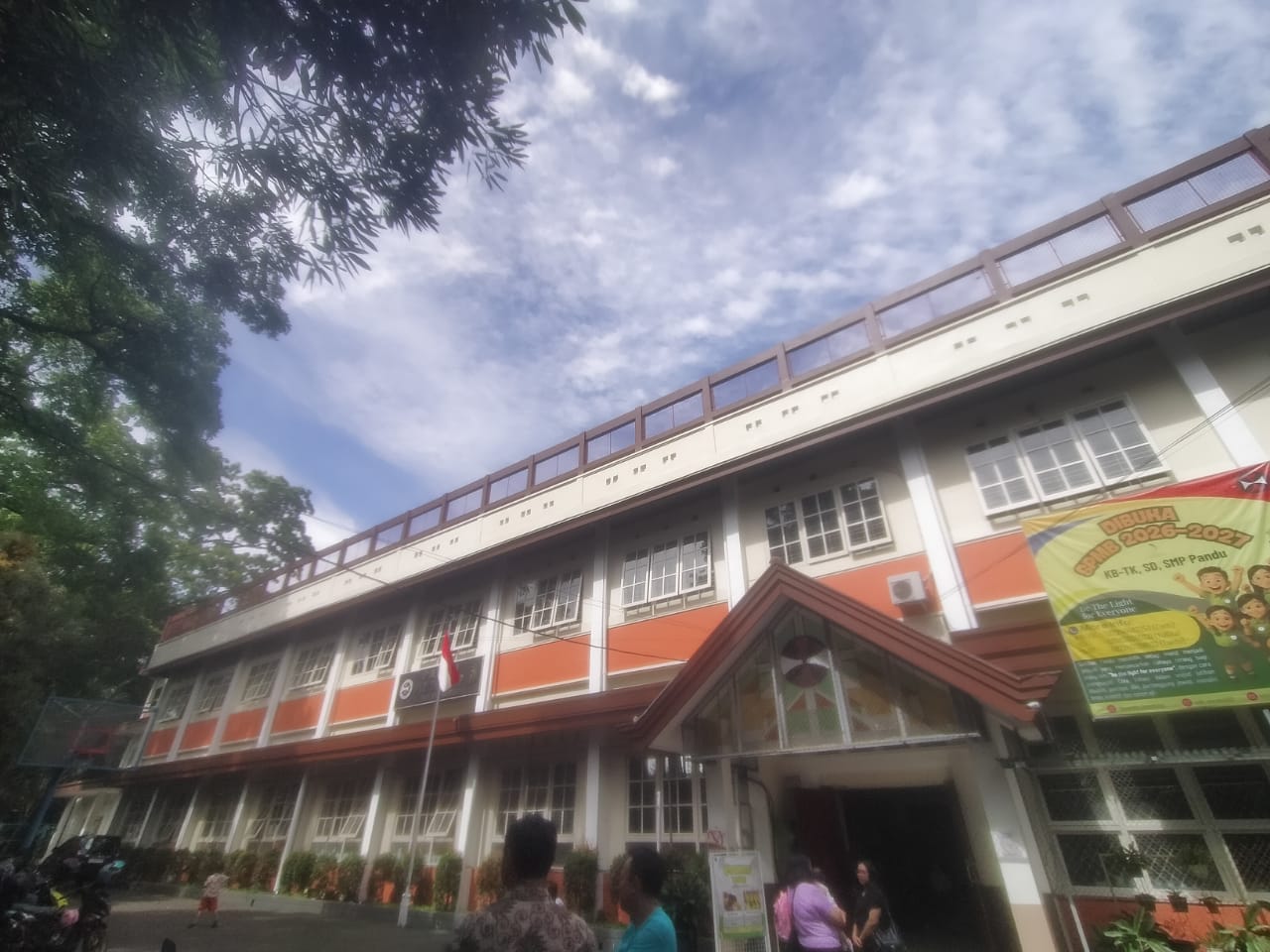 Gerbang Utama Sekolah