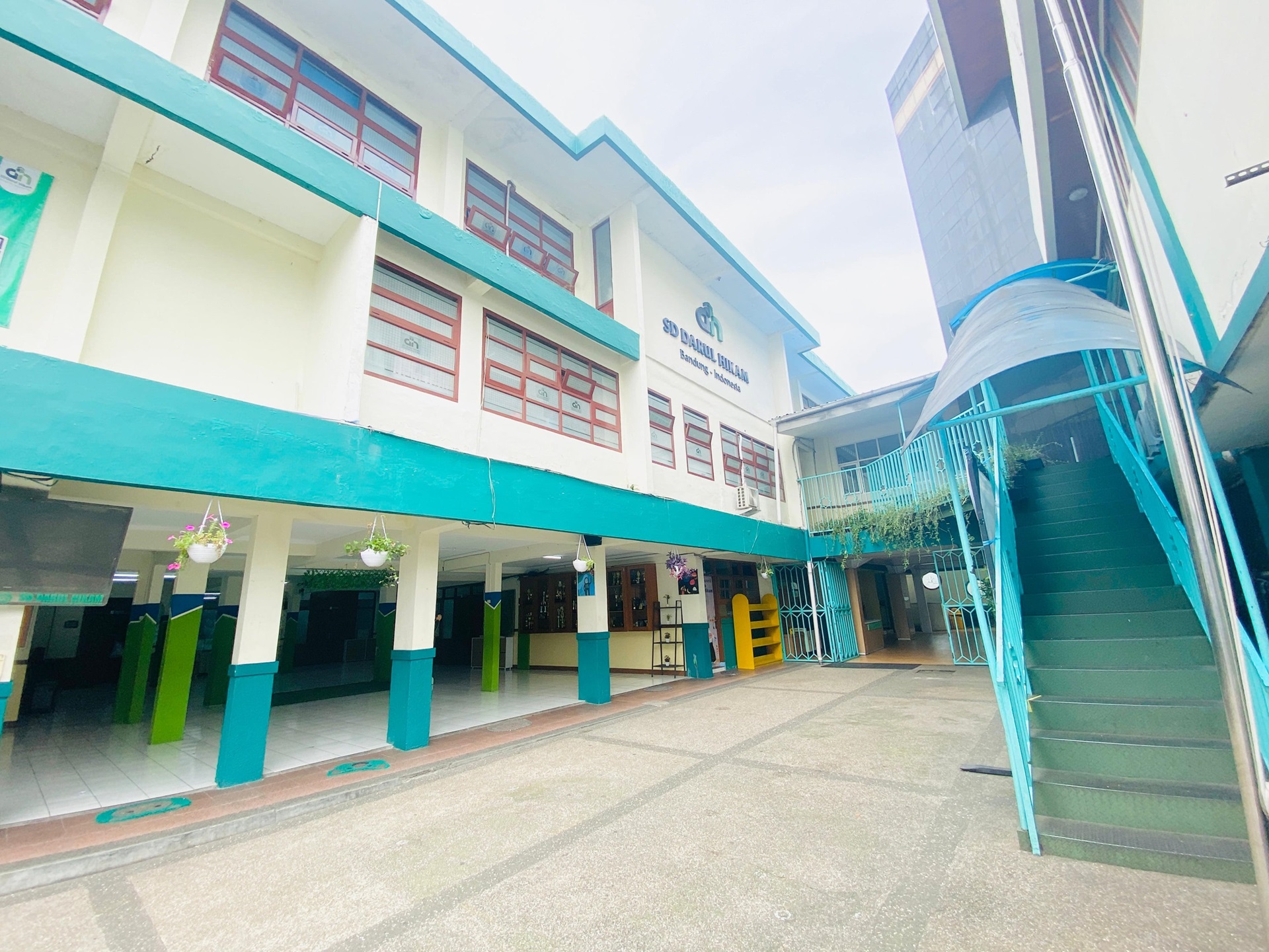 Gedung Utama Sekolah