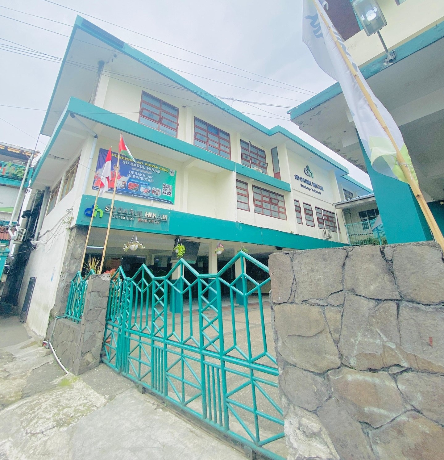 Gerbang Utama Sekolah