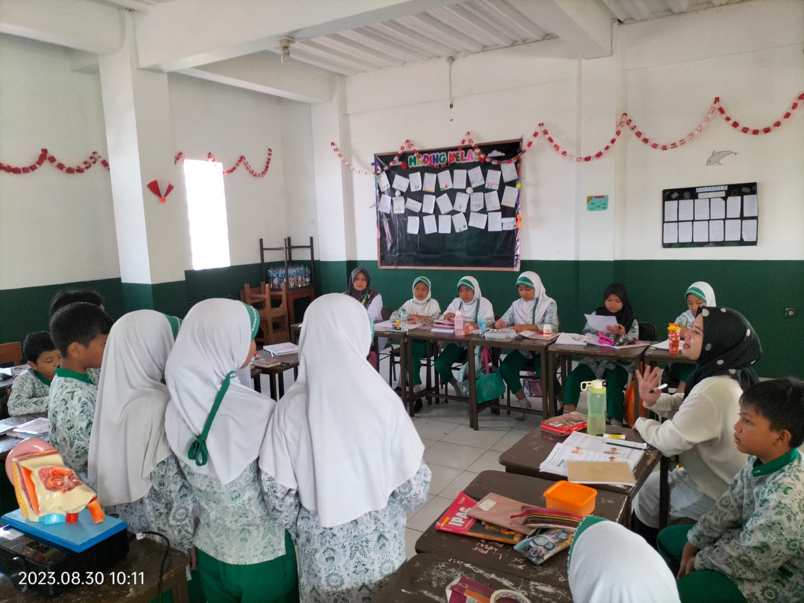 1. Kegiatan Supervisi Guru Kelas Oleh Kepala SD Muhammadiyah 3 Kelas 5B Semester Ganjil TP. 2023-2024