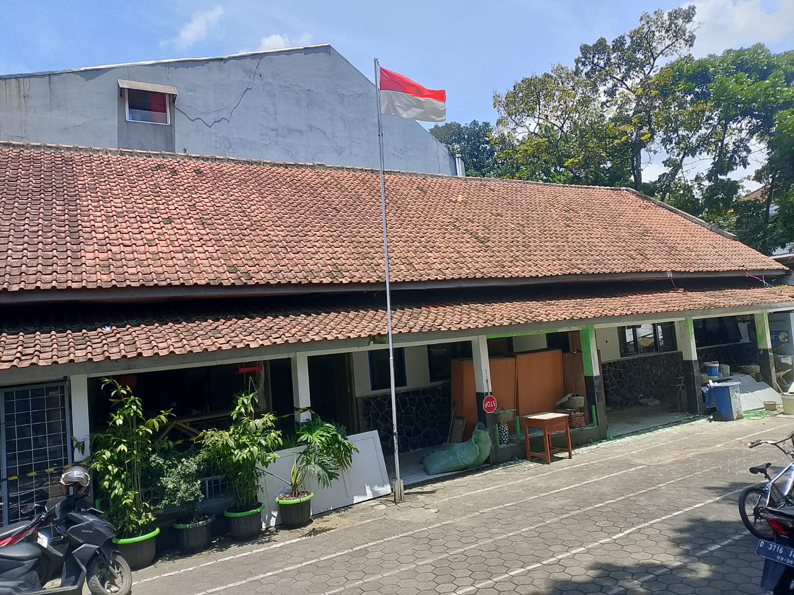 FOTO BANGUNAN A SDN 061 CIJERAH