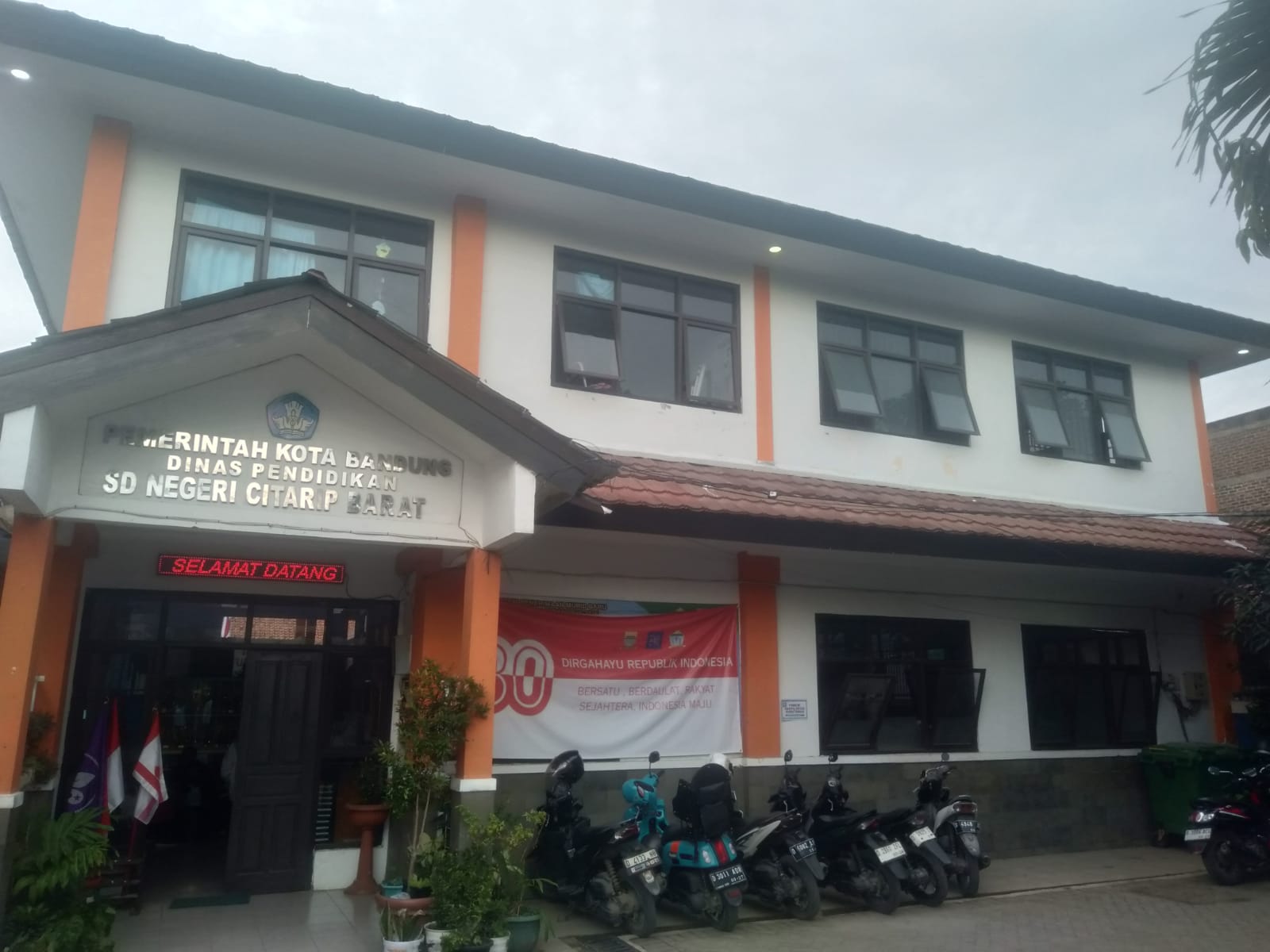 Foto Gedung Utama Sekolah
