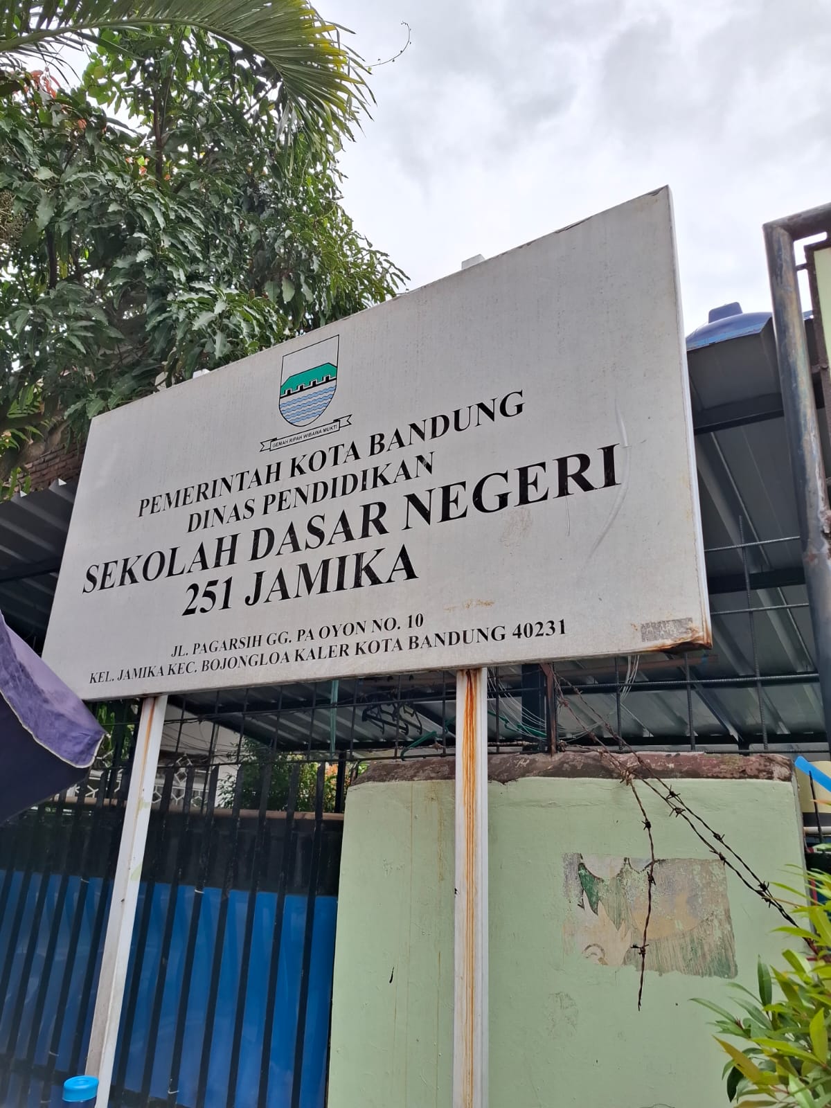 Plang Sekolah