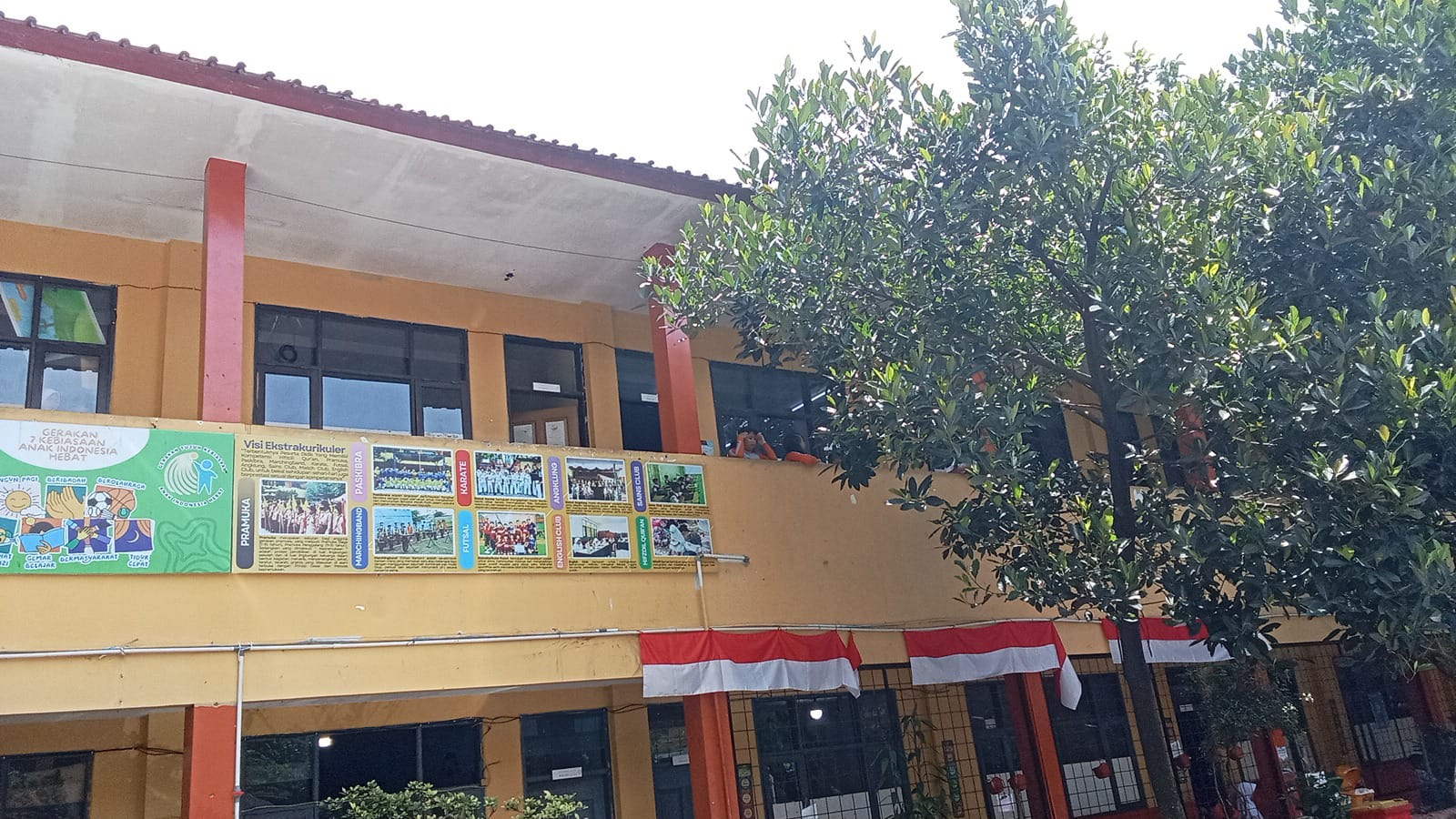 GEDUNG UTAMA SEKOLAH