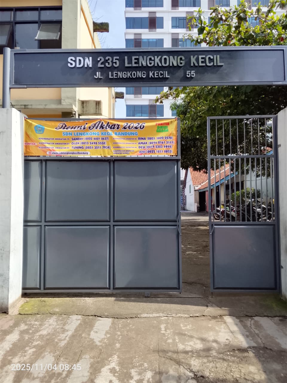 Foto Gerbang Sekolah