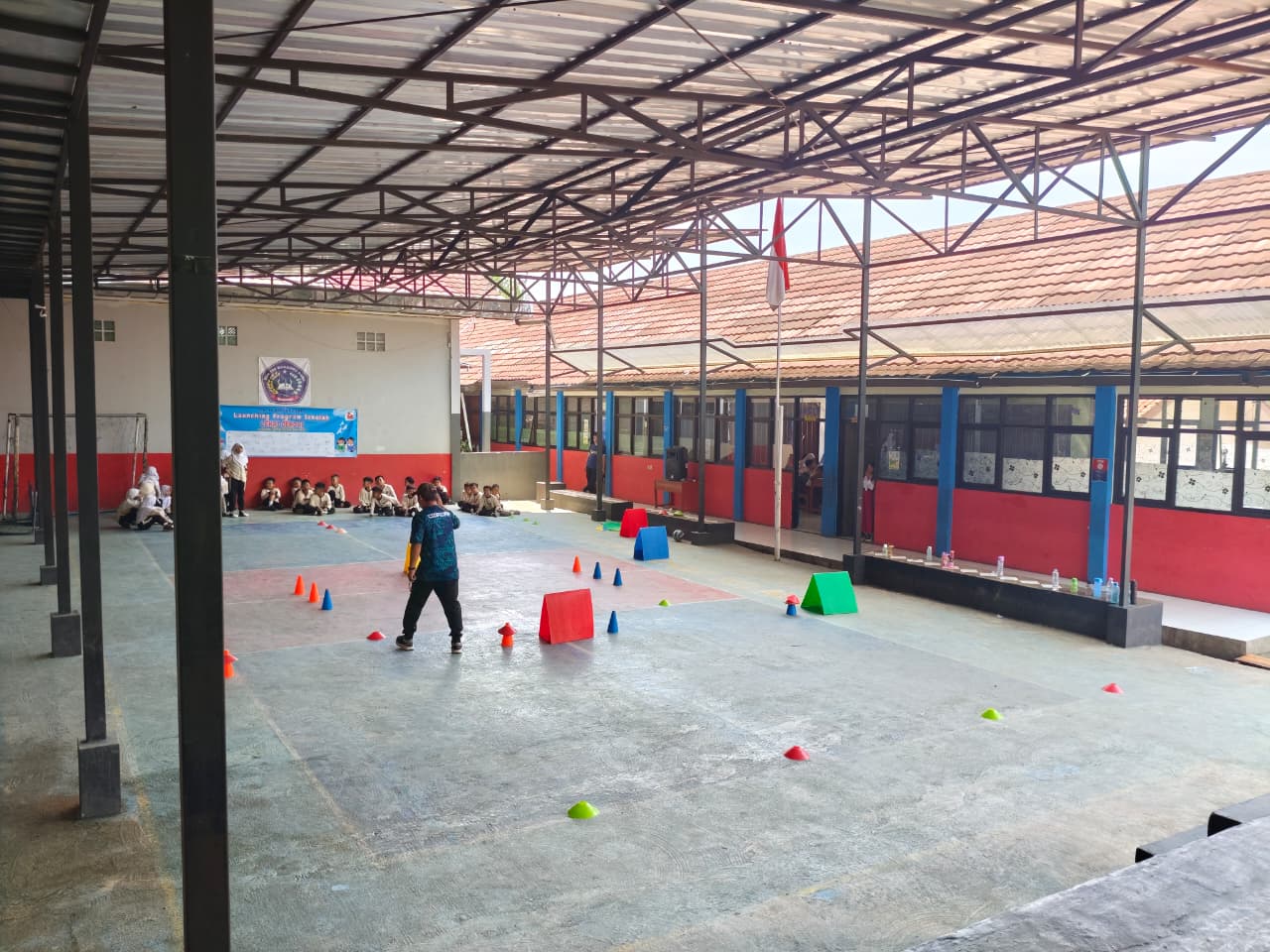 Gerbang Utama Sekolah