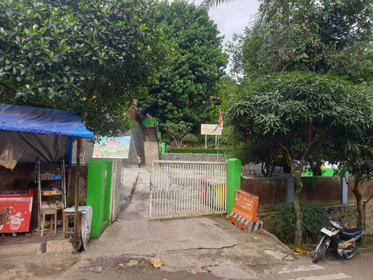 Gerbang Utama Sekolah