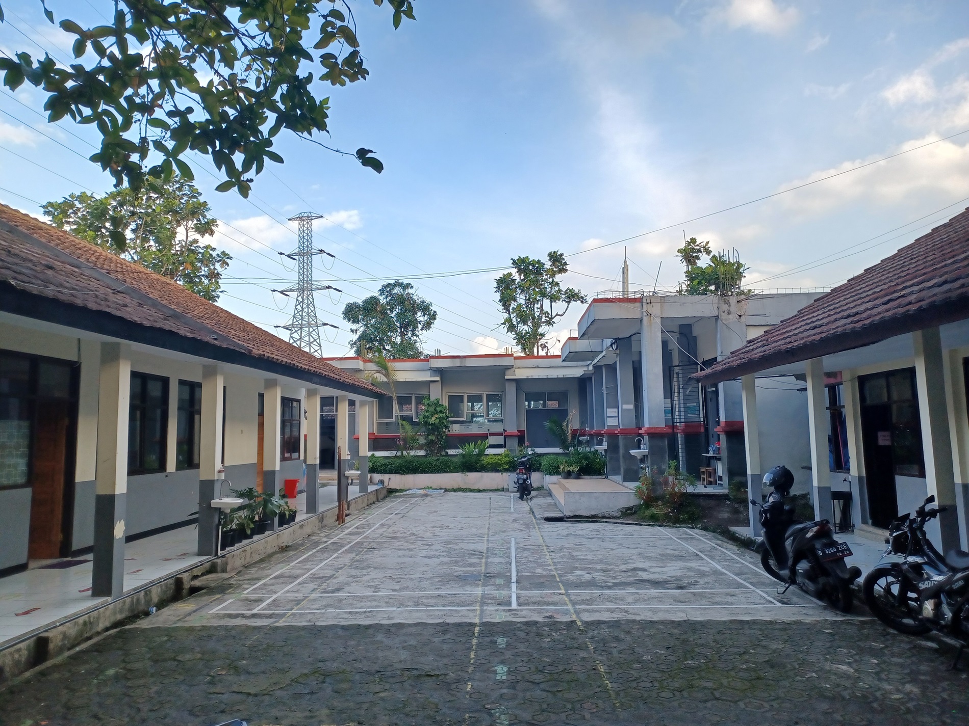 Lapangan Sekolah