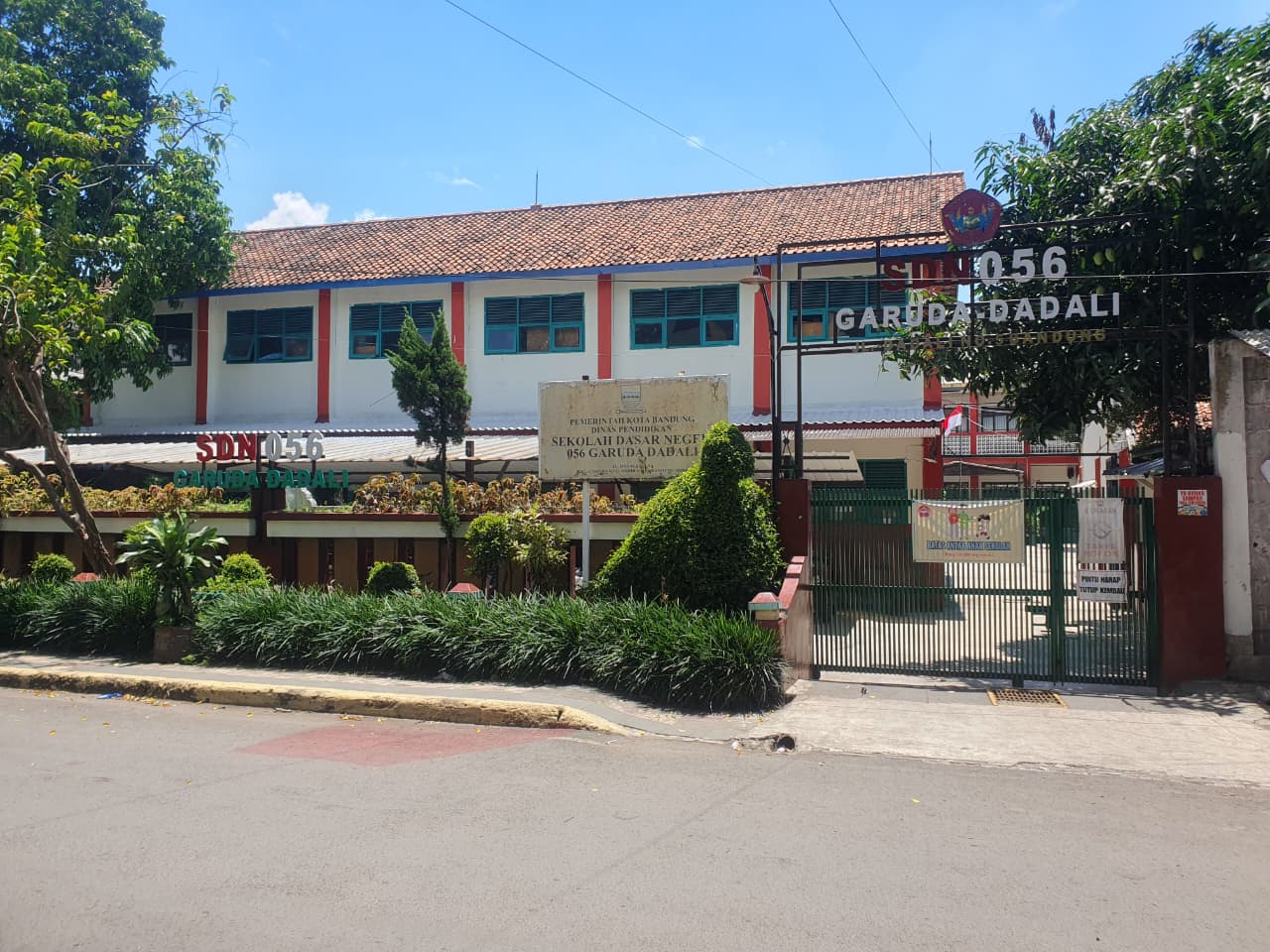 Gerbang Utama Sekolah