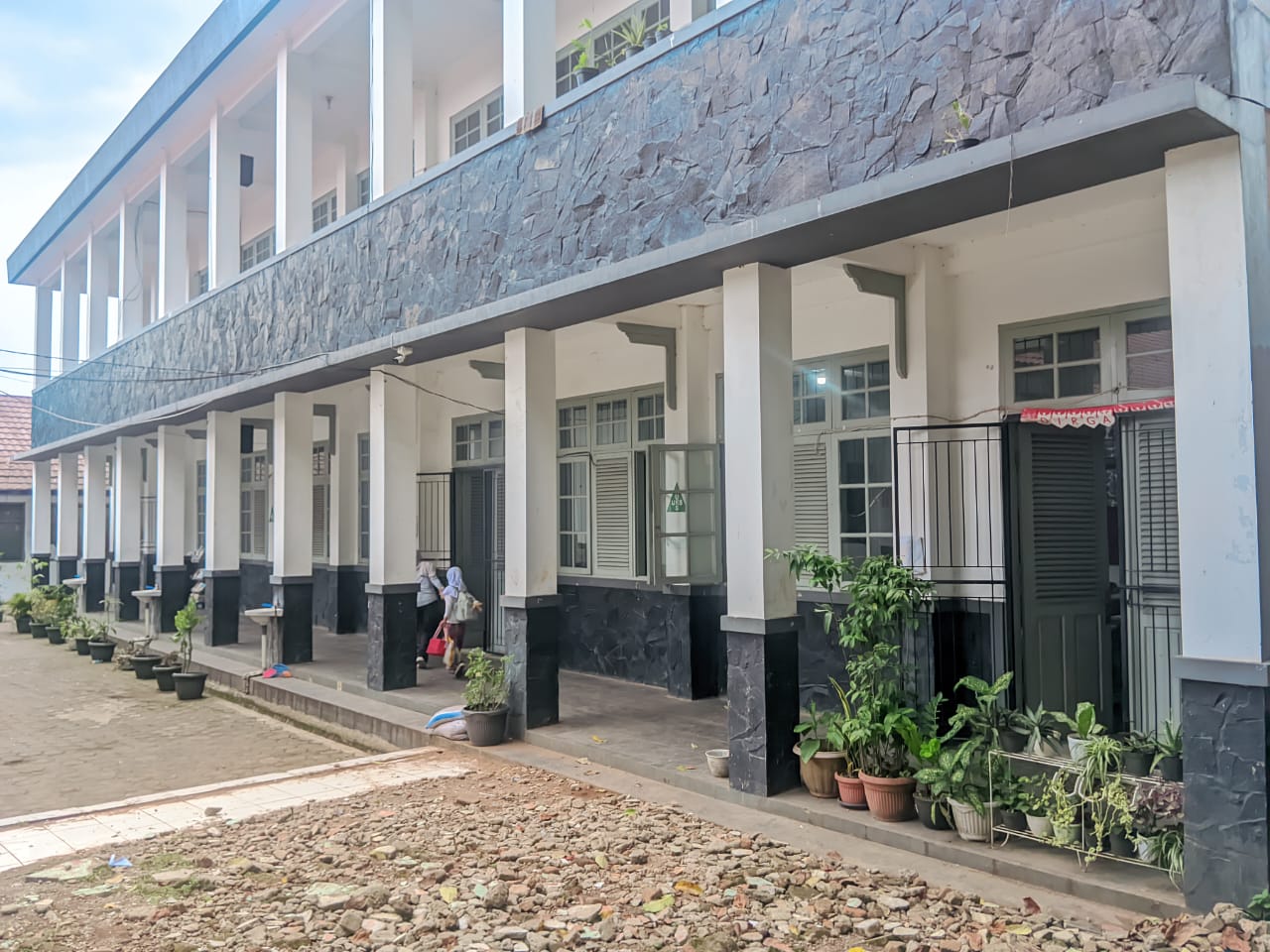 Gedung Utama Sekolah C