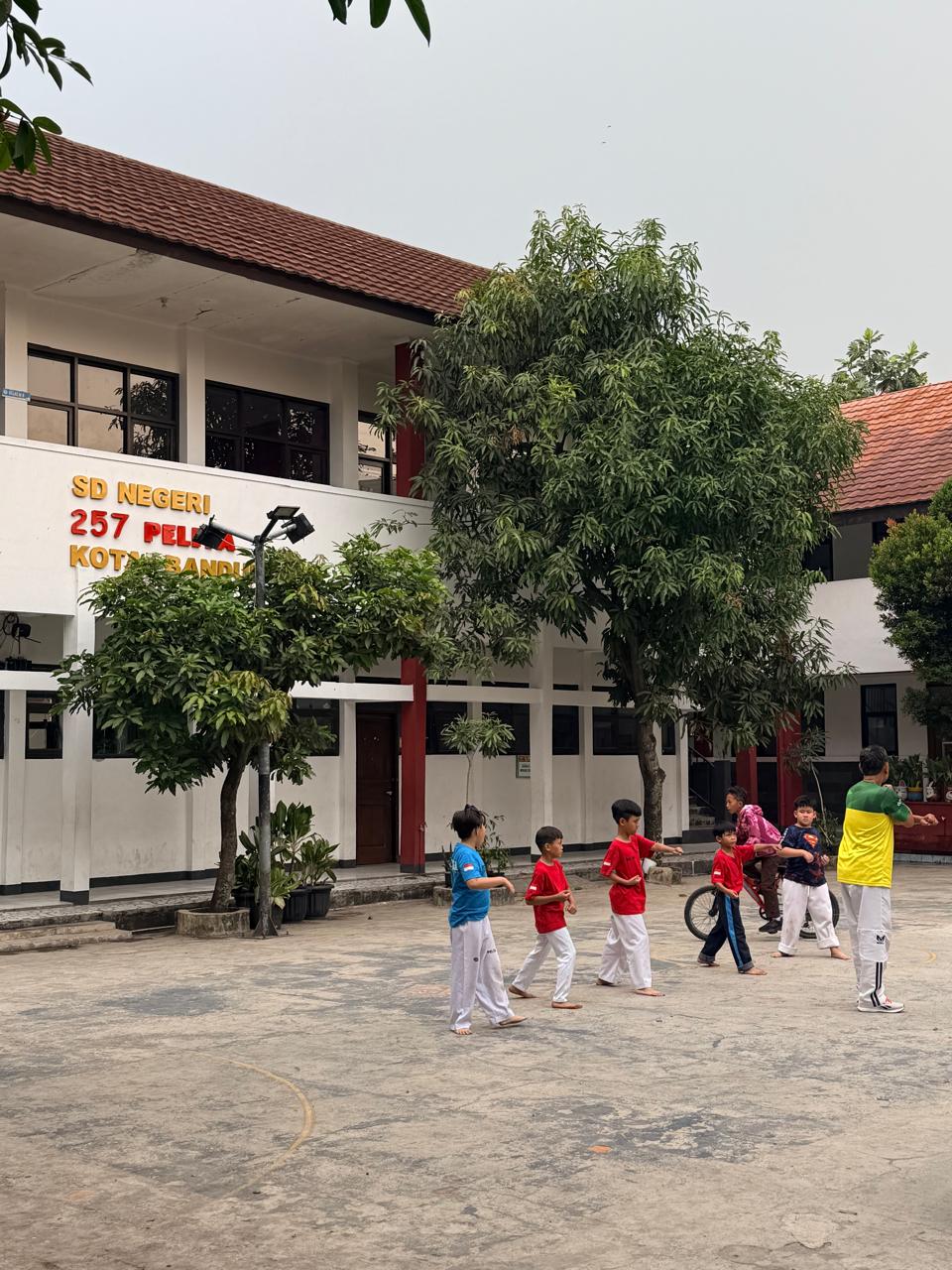 Tampak Dalam