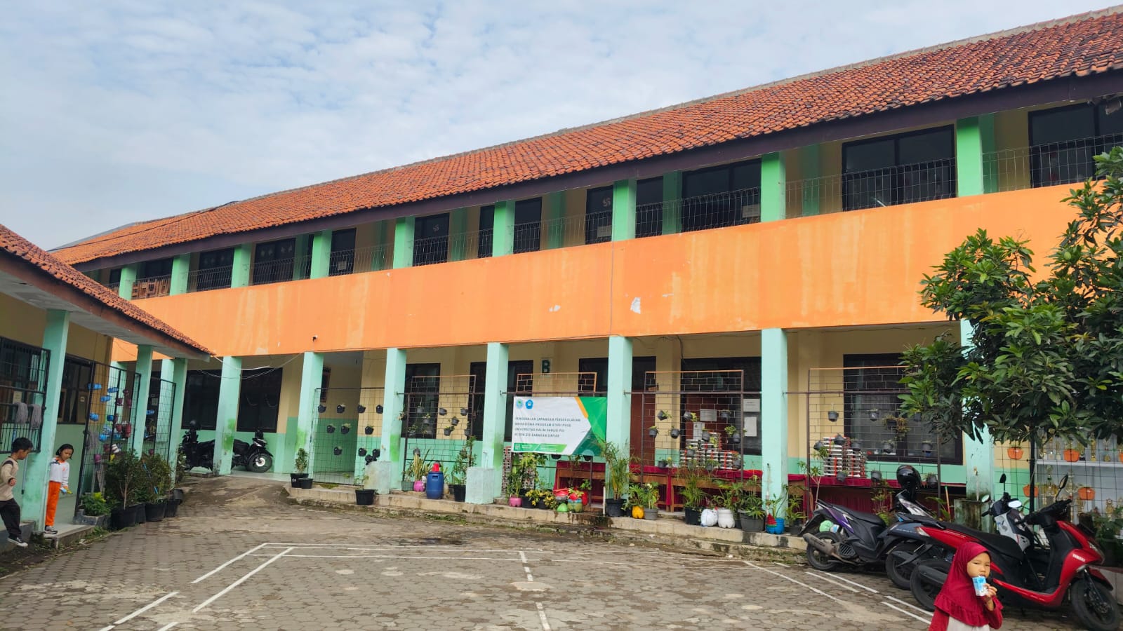 FOTO GEDUNG UTAMA