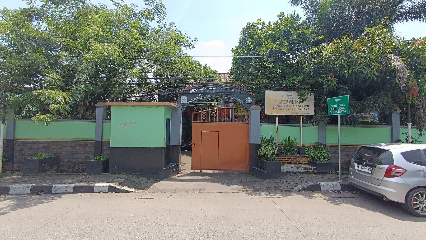 GERBANG UTAMA SEKOLAH