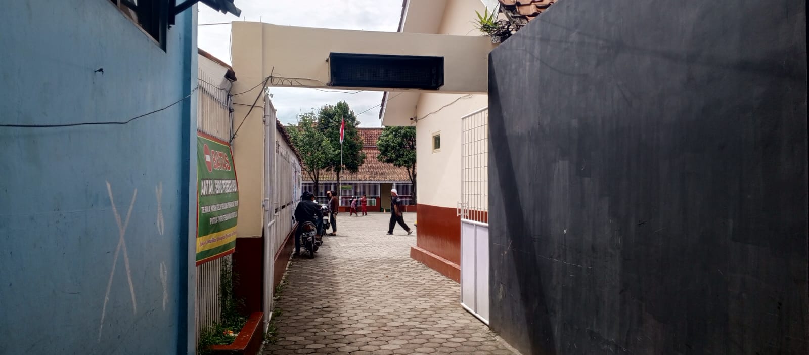 Gerbang Utama Sekolah