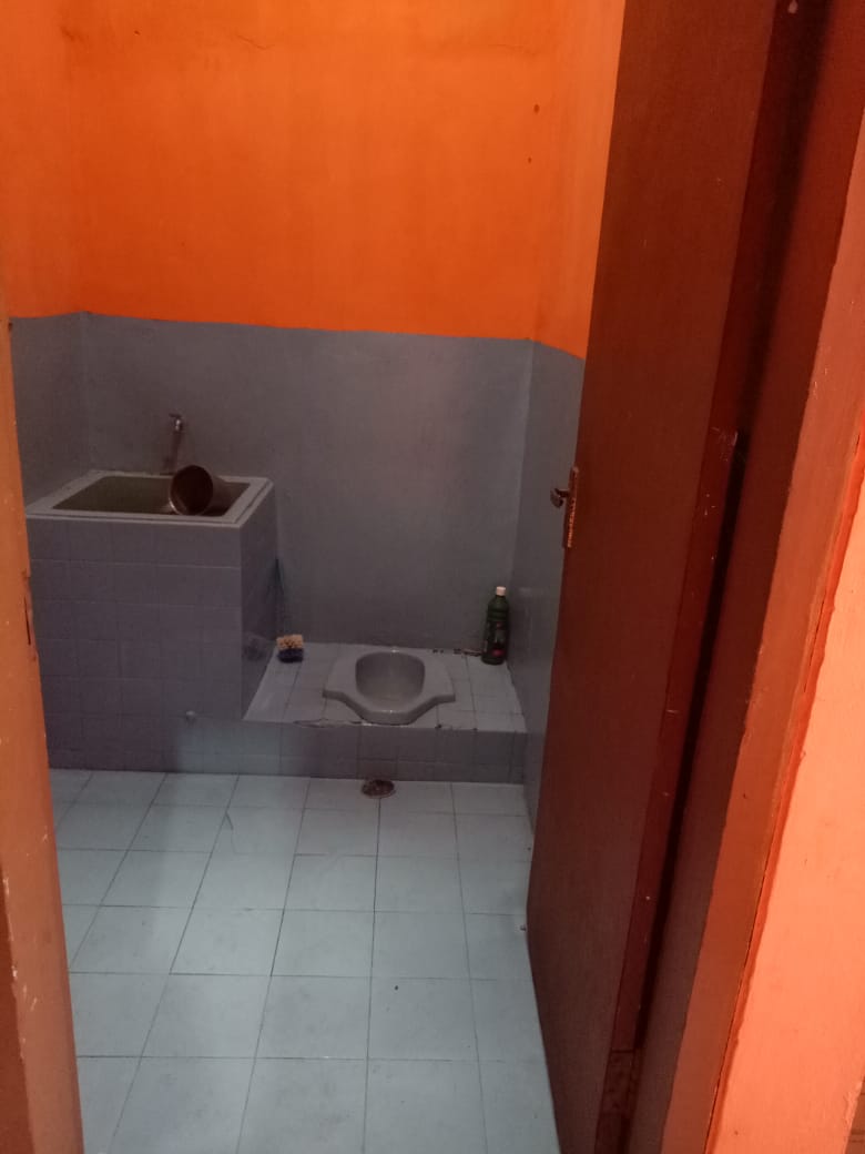 toilet ks
