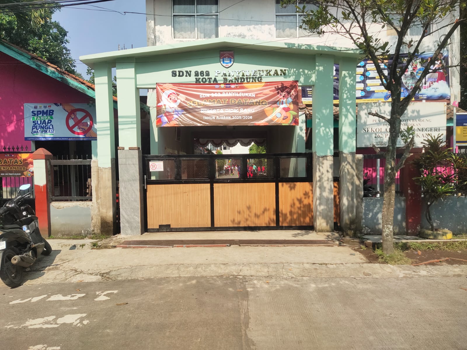 Gerbang Utama Sekolah