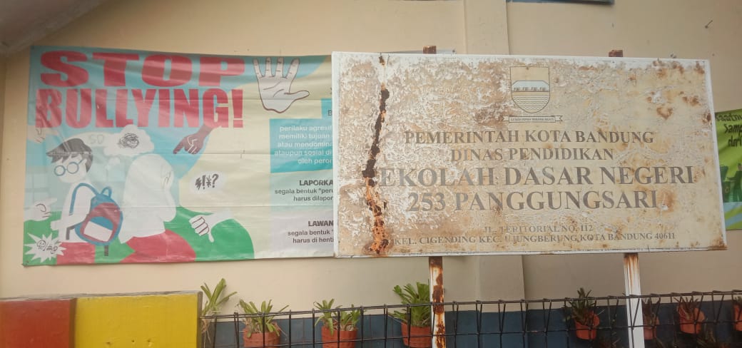 Plang Sekolah