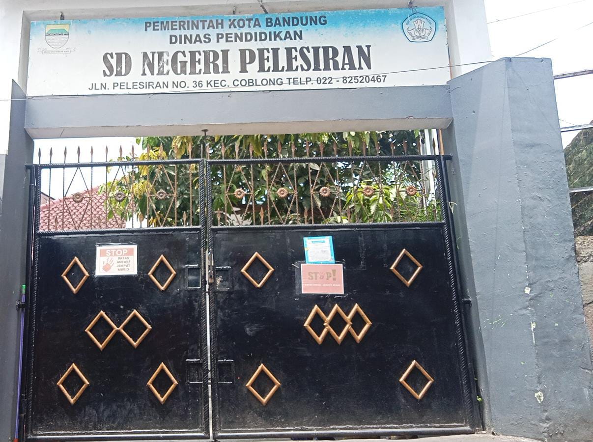 Gerbang Utama SDN 031 Pelesiran