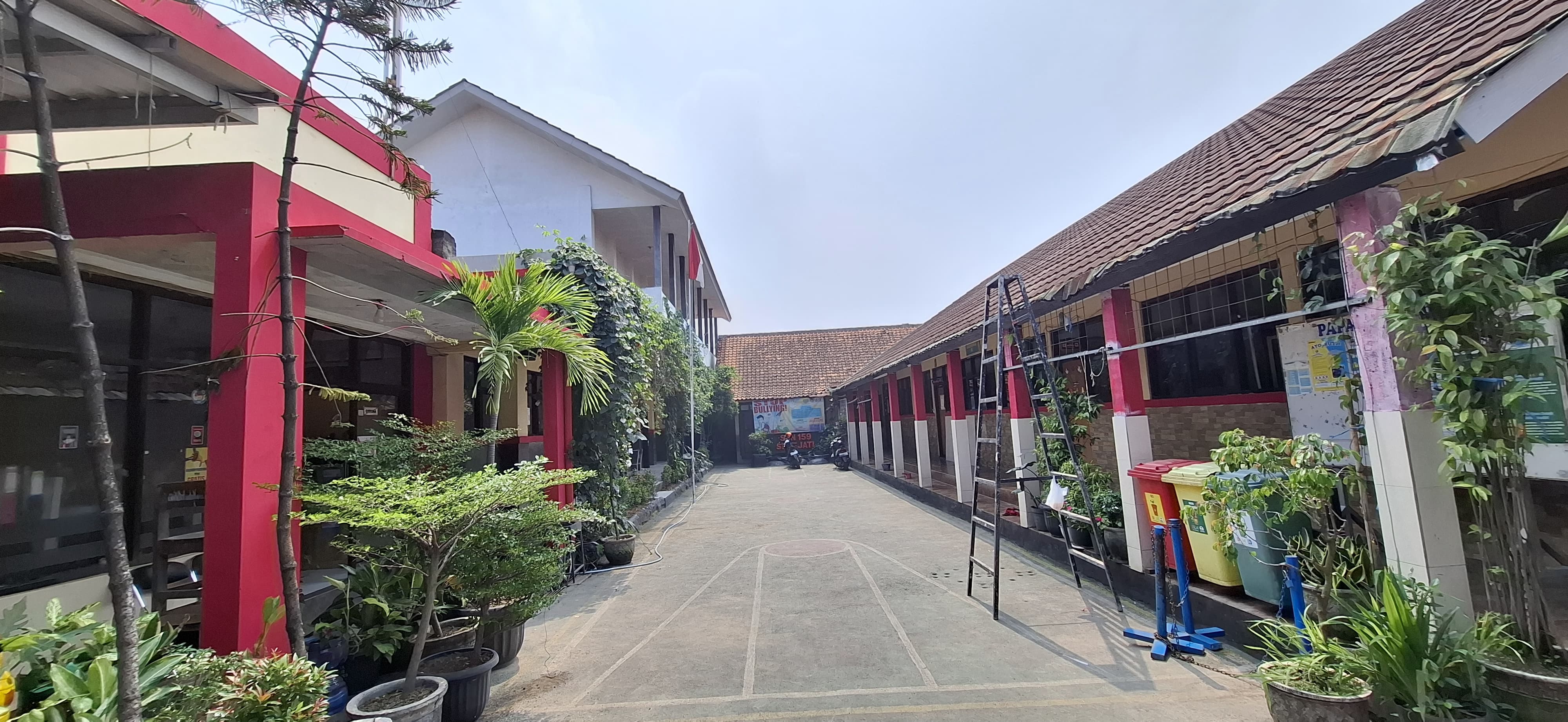Bagian Depan sekolah