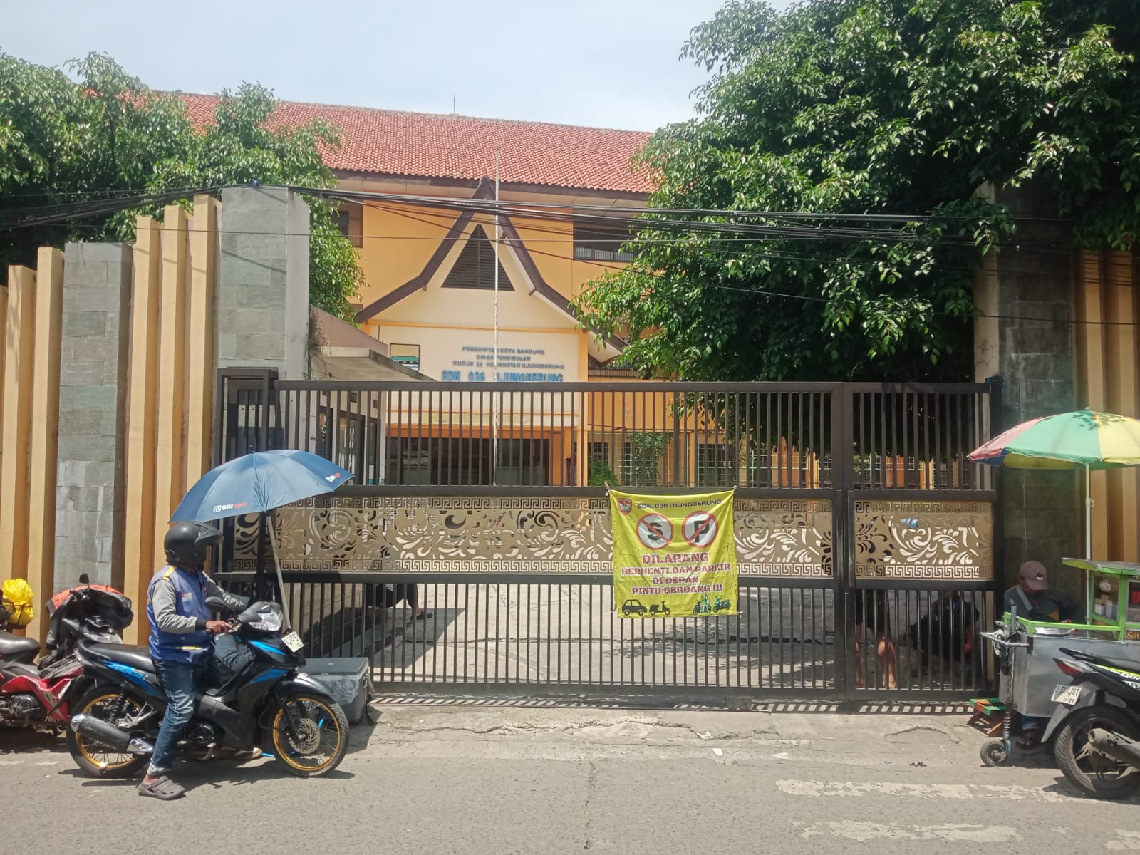 Gerbang Utama Sekolah