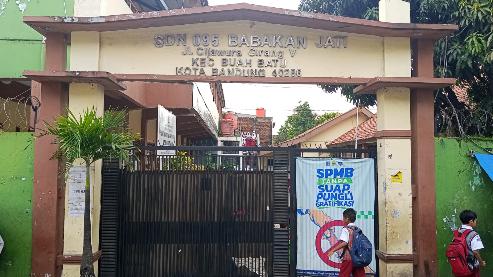 Gerbang Utama Sekolah