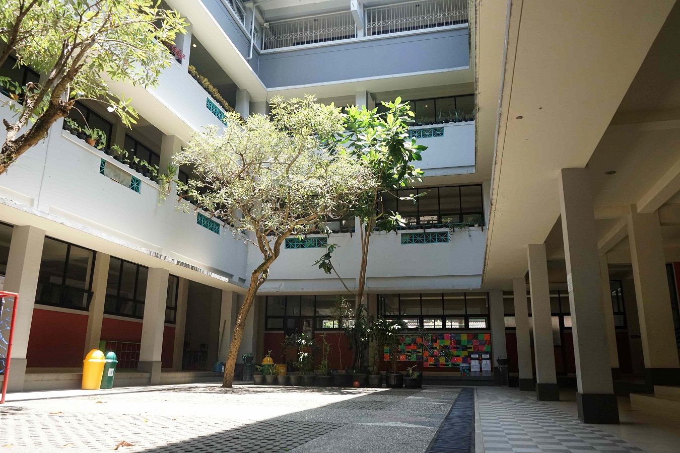 Foto SD tampak dalam