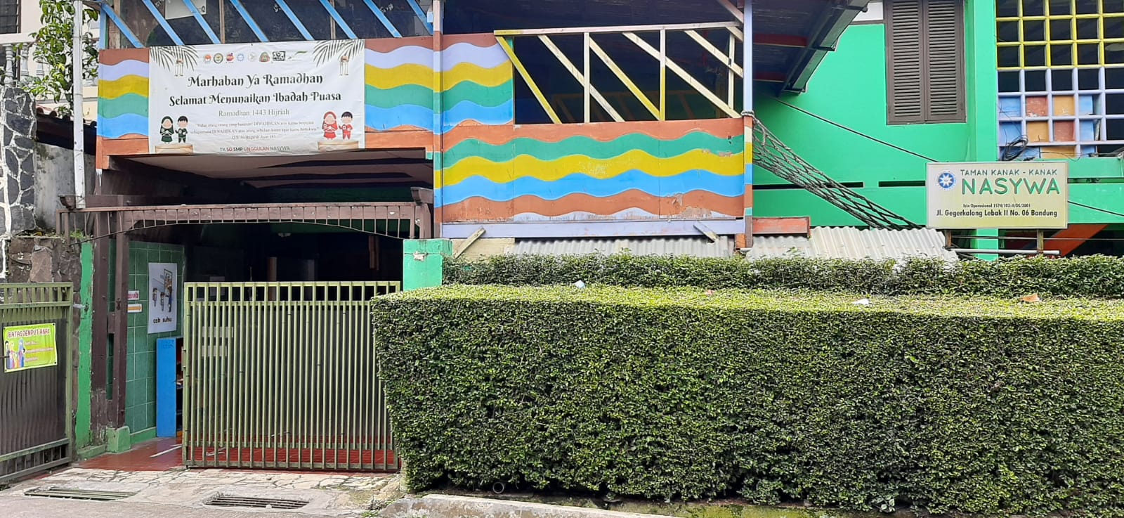 foto sekolah tampak depan