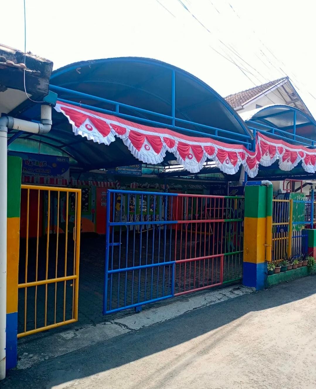 GERBANG TK AL-IKHLAS