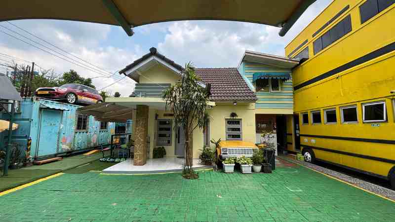 Gedung utama sekolah