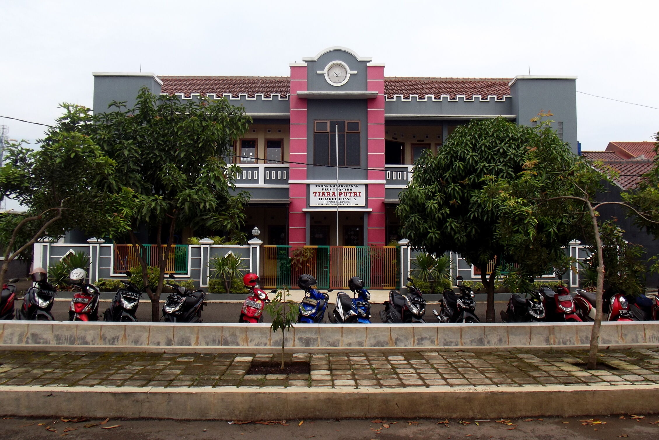 Gedung Sekolah TK Tiara Putri