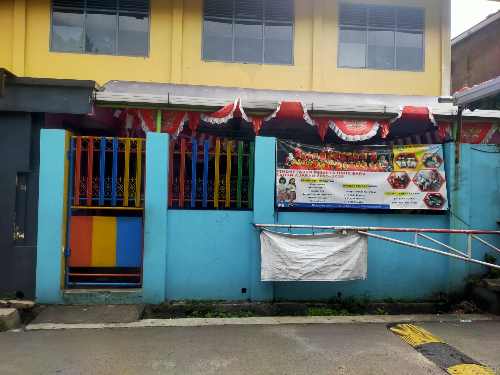 Foto Halaman Depan Sekolah