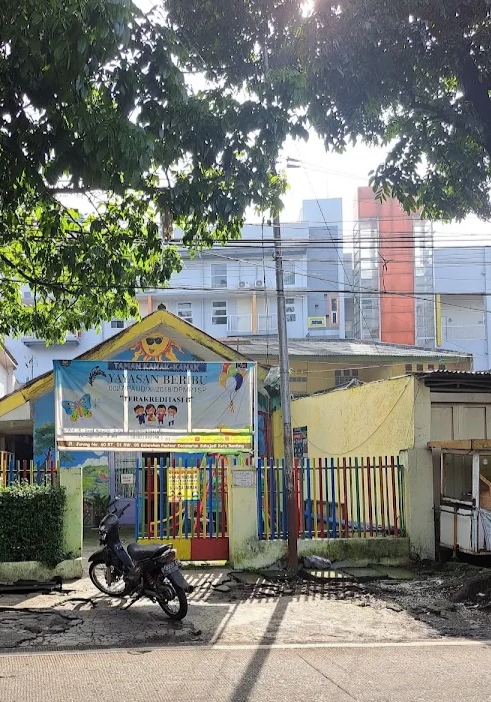 GERBANG UTAMA SEKOLAH