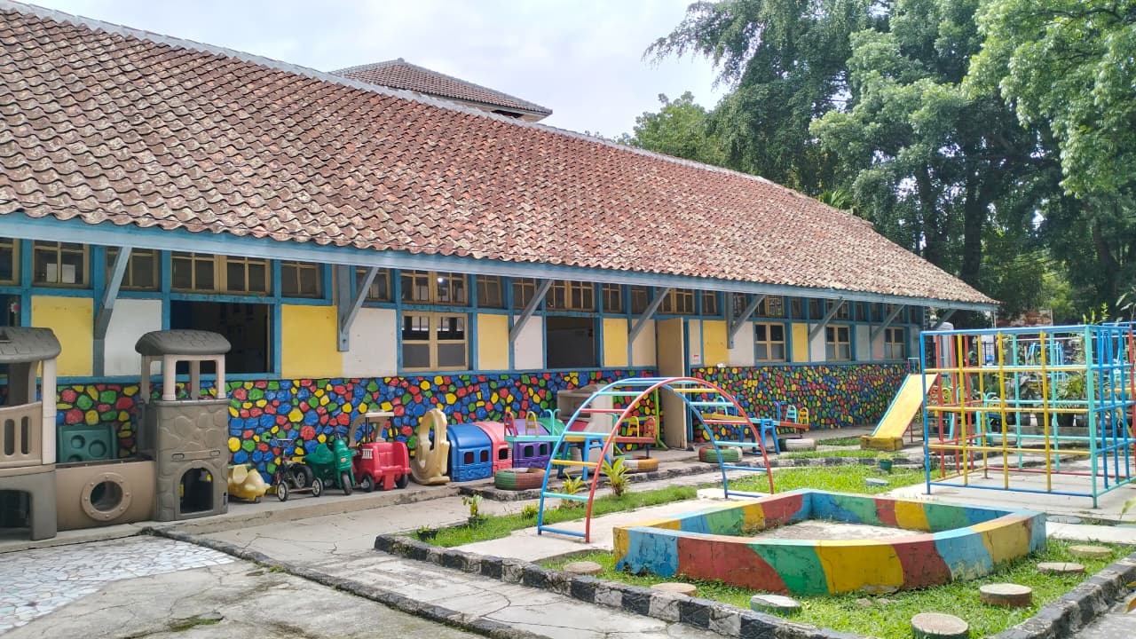 Foto Kegiatan B, Tampak depan