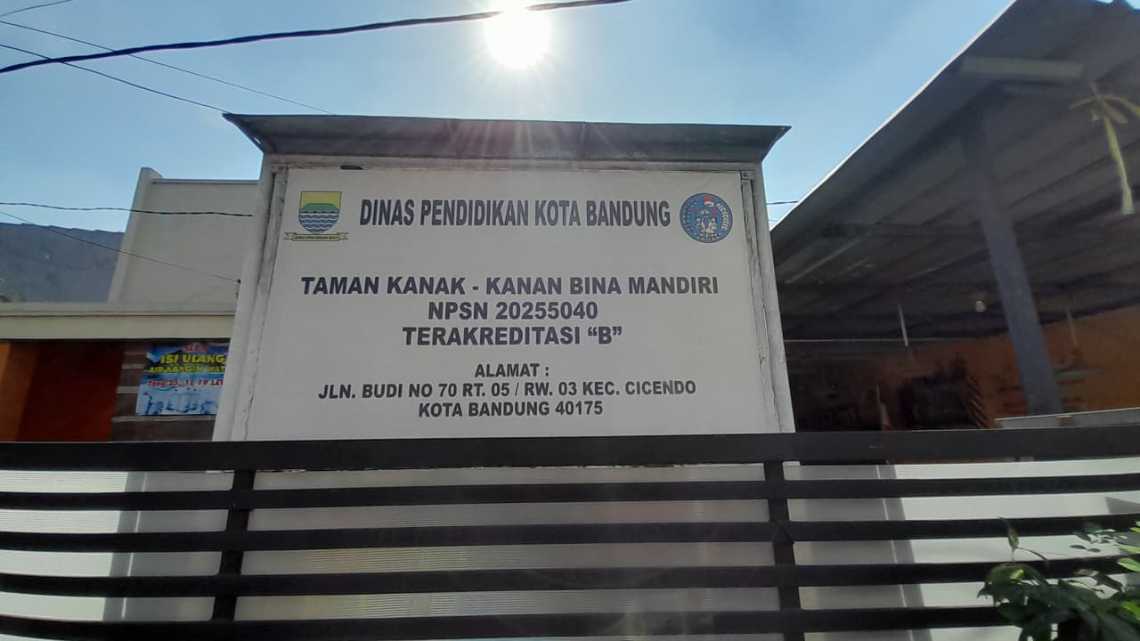 foto plang sekolah TK Bina Mandiri
