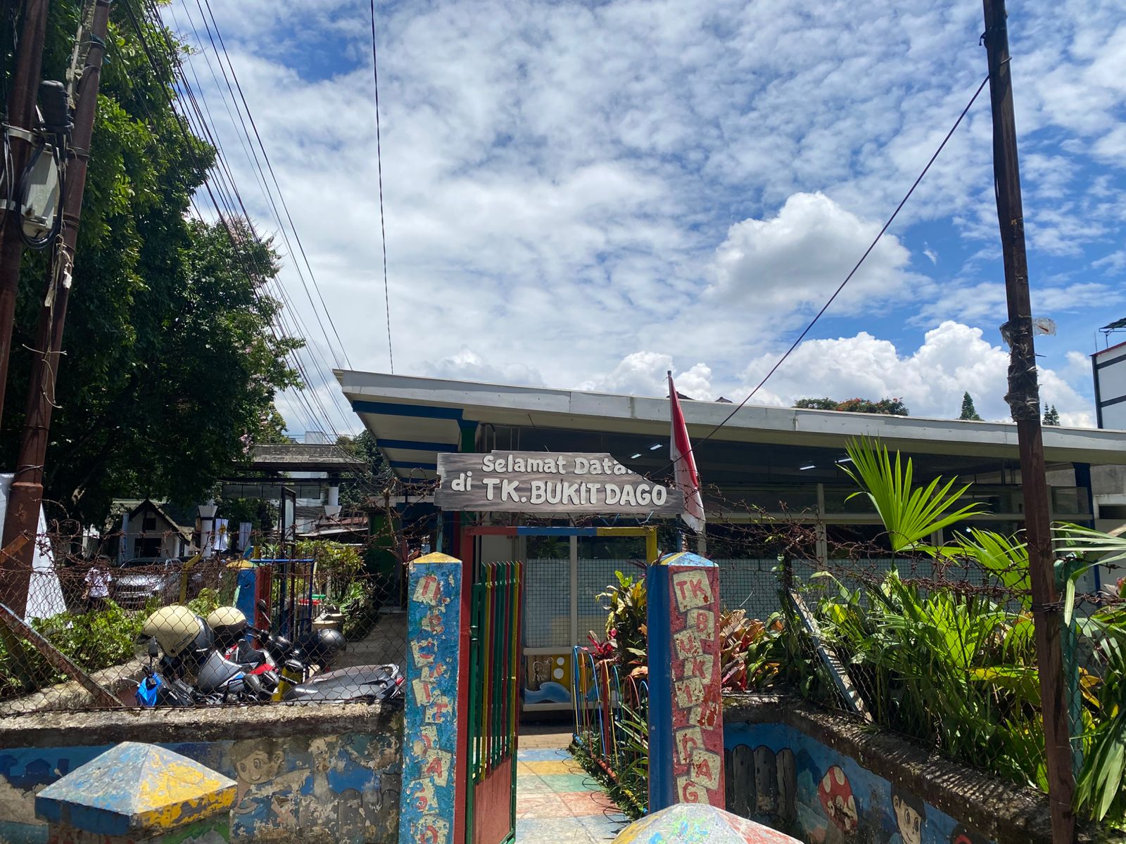 Gerbang Masuk TK Bukit Dago