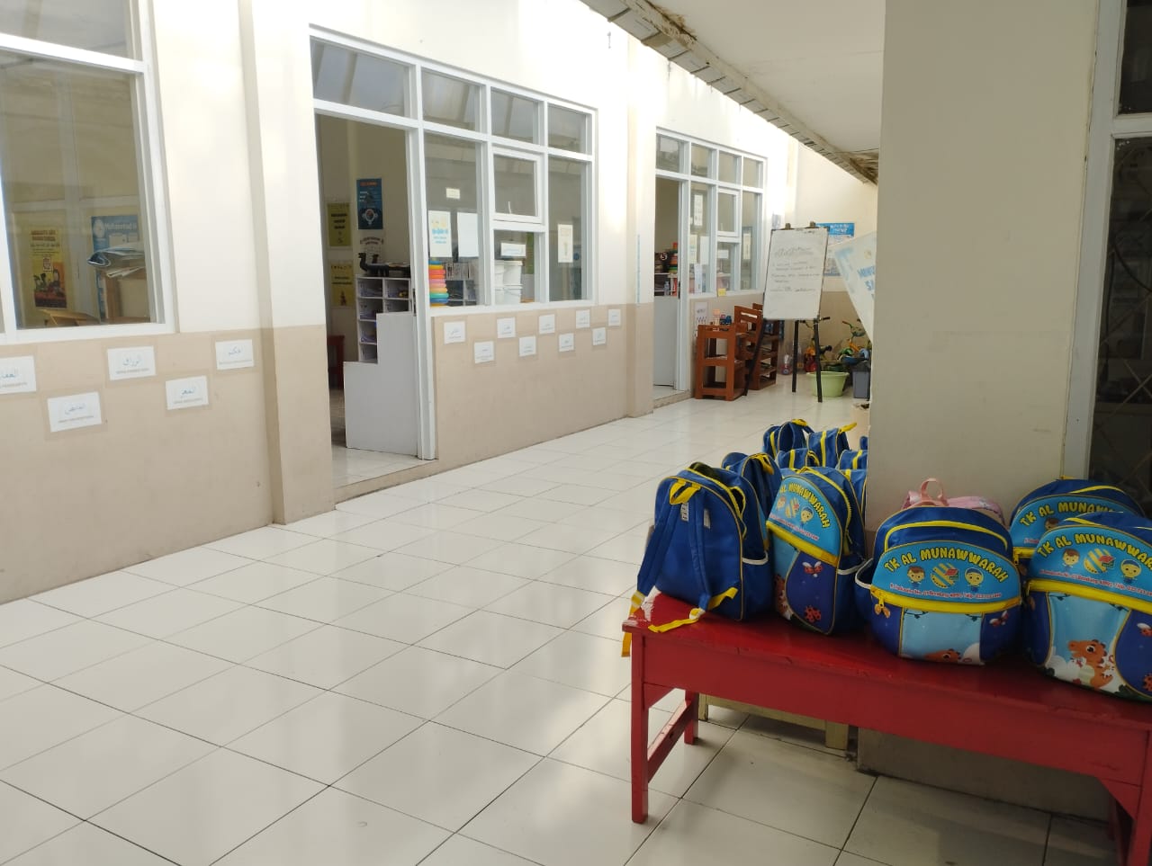 Gedung utama sekolah