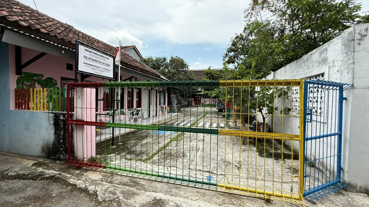 GERBANG UTAMA SEKOLAH