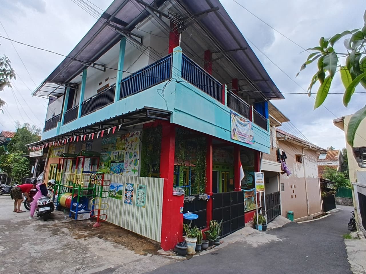 3.GEDUNG UTAMA SEKOLAH