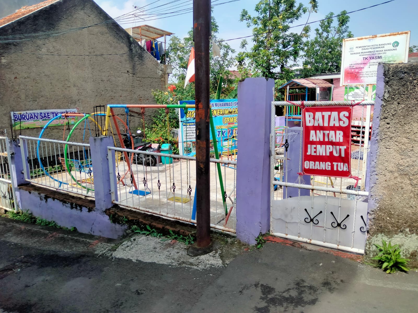 Gerbang Utama Sekolah