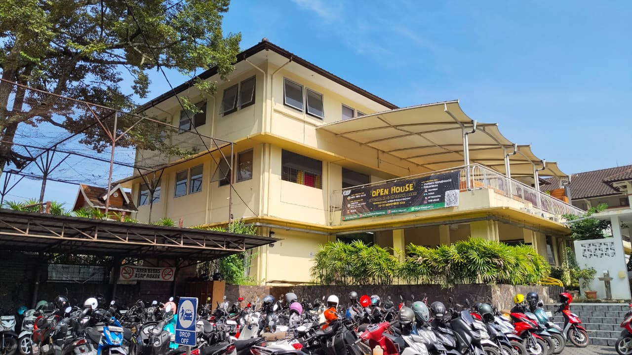 Gedung Utama Sekolah