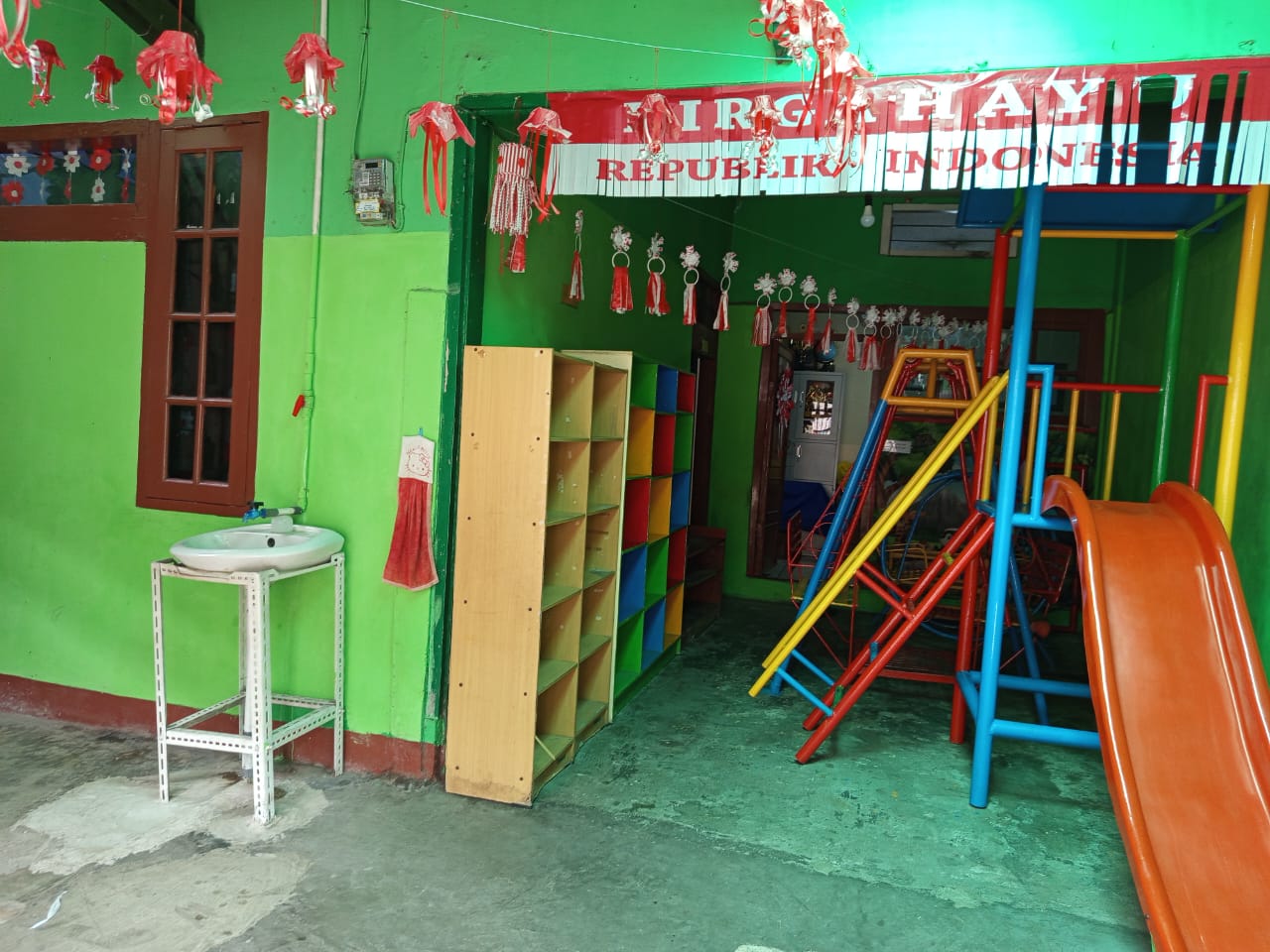 gedung utama sekolah