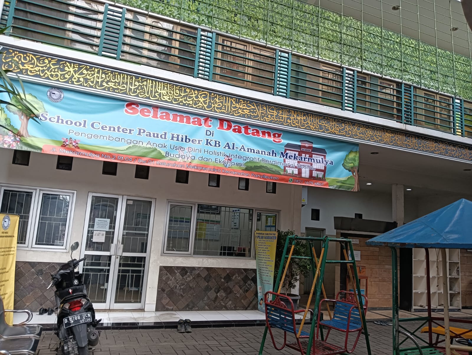Foto gedung utama sekolah