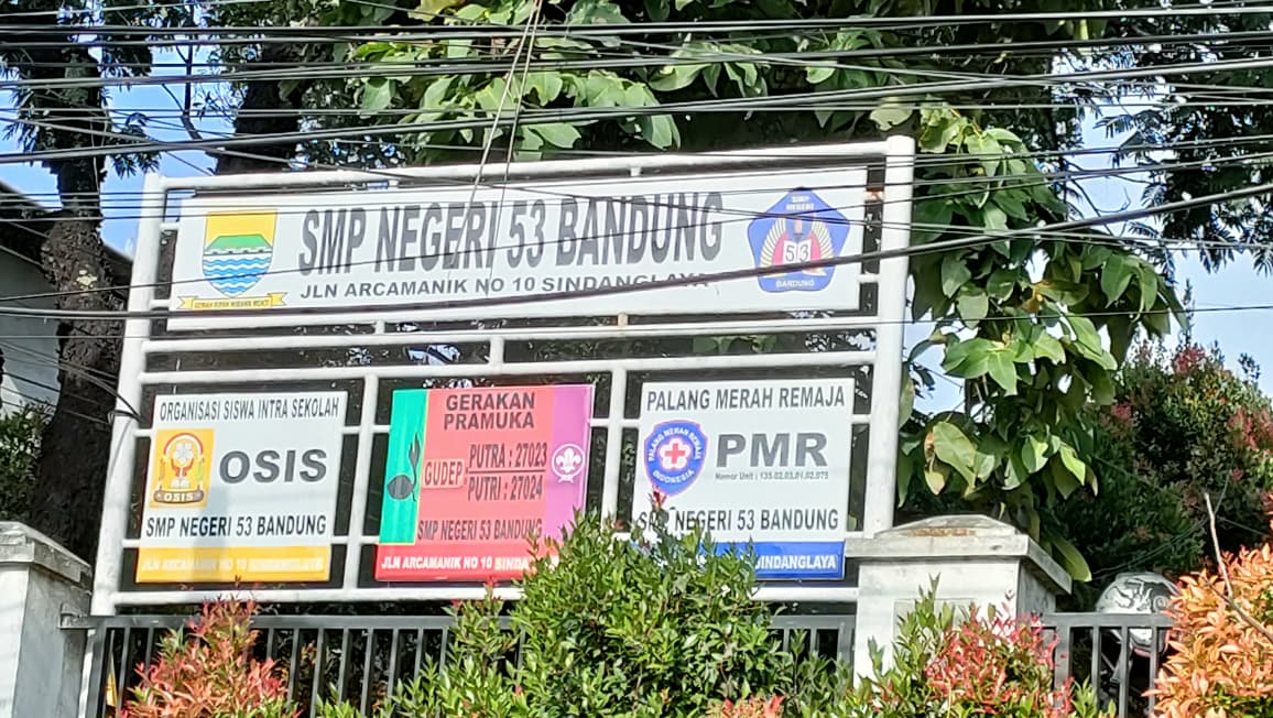 Foto Plang SMPN 53