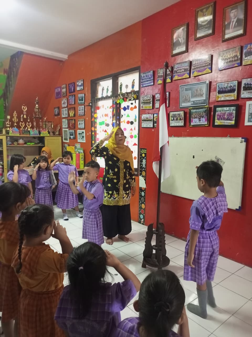 UPACARA BENDERA HARI SENIN